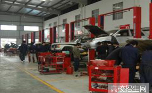 四川省工业贸易学校汽车运用与维修专业