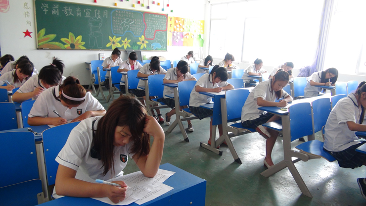 怎样报名四川成都幼师学校