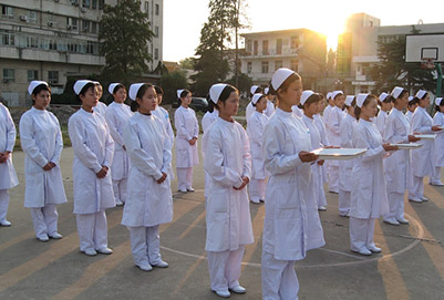 贵阳卫生学校的同学是如何招收学生的